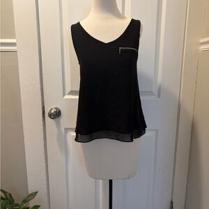 Elegant Black V-Neck Tank Top with Zipper Accent